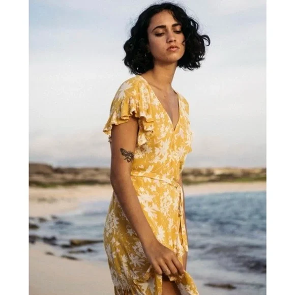 Billabong Wrap and Roll Floral Dress in Bright Gold - Picture 2 of 11